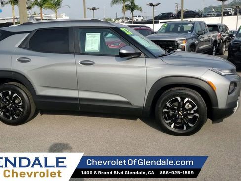 Certified 2023 Chevrolet TrailBlazer LT image 2