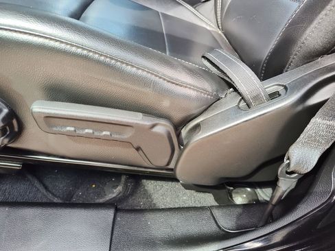 Used 2023 Jeep Wrangler Unlimited Sahara w/ Cold Weather Group image 22