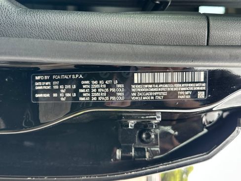 Used 2017 Jeep Renegade Limited FWD image 23