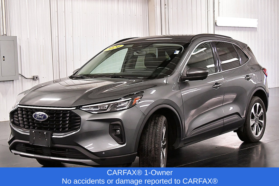 Used 2024 Ford Escape Platinum AWD/4WD image 3