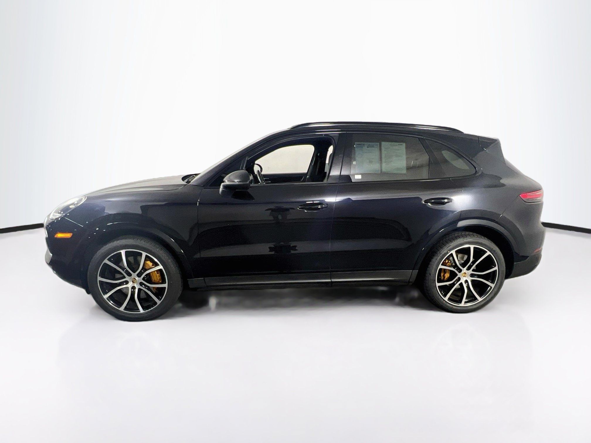 Used 2021 Porsche Cayenne AWD/4WD image 8