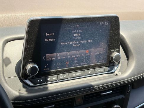 Used 2022 Nissan Rogue S FWD image 8