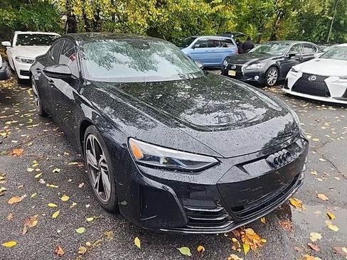 Used 2022 Audi e-tron GT Premium Plus w/ Performance Package image 3