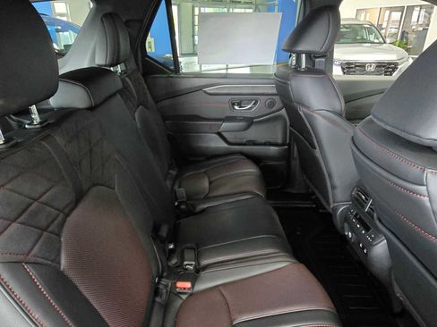 New 2026 Honda Pilot Black Edition image 12