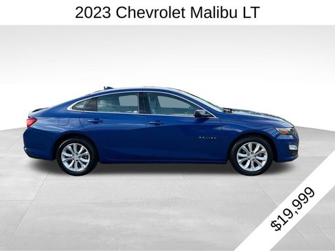 Used 2023 Chevrolet Malibu LT image 2