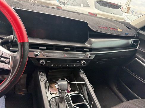 Used 2023 Kia Telluride S image 6