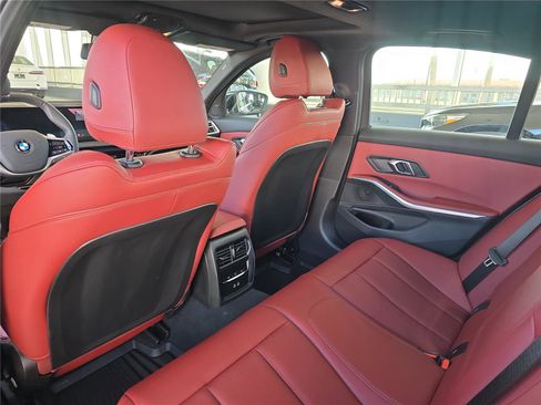 Certified 2025 BMW 330i Sedan w/ Convenience Package image 9