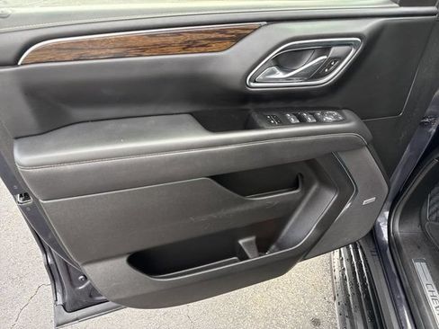 Used 2023 Chevrolet Suburban Premier RWD image 14