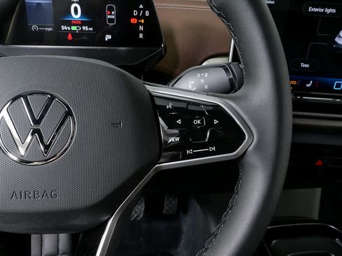 New 2026 Volkswagen ID.4 Pro RWD image 10