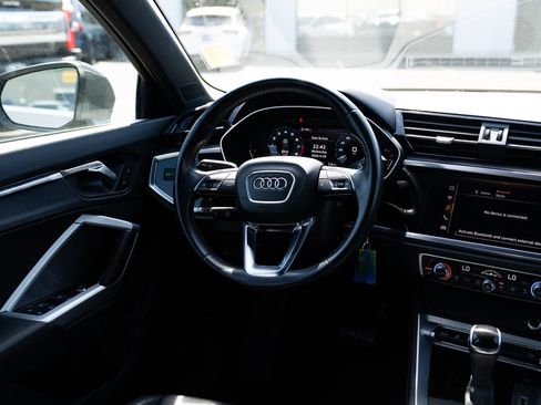Used 2020 Audi Q3 2.0T Premium AWD/4WD image 9