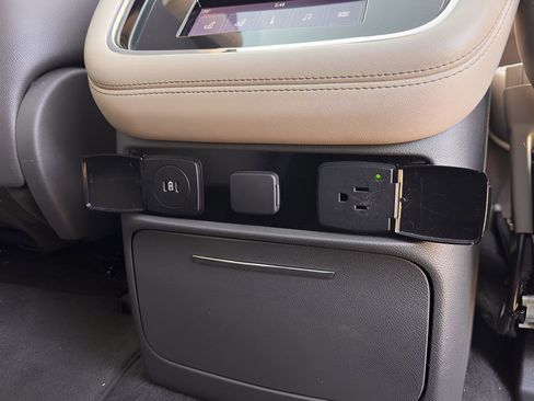 Used 2024 Lincoln Navigator L Reserve image 28