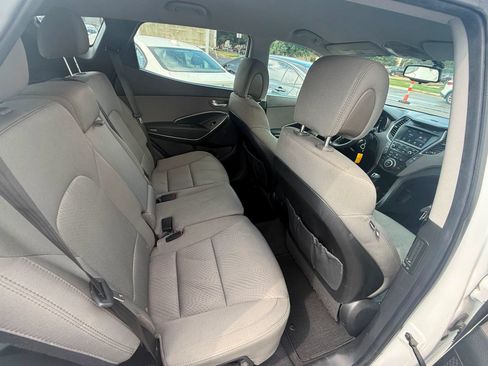 Used 2017 Hyundai Santa Fe Sport FWD image 9