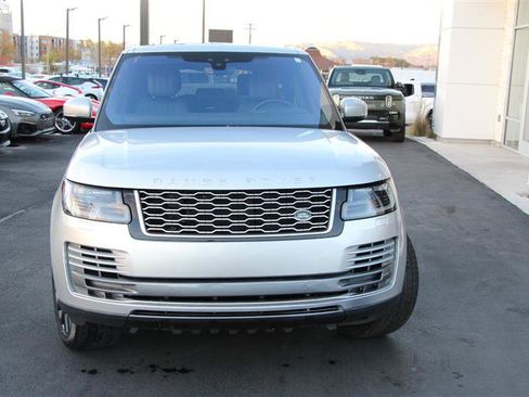 Used 2020 Land Rover Range Rover HSE image 4