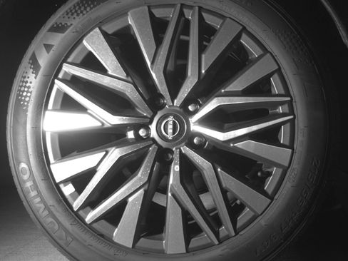 Used 2025 Nissan Altima 2.5 SV FWD image 18
