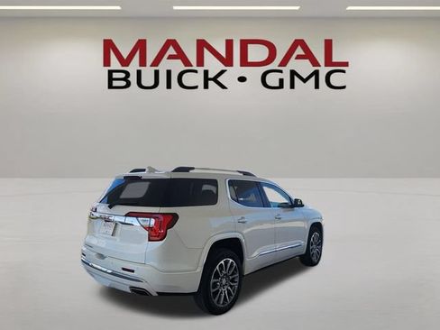 Used 2023 GMC Acadia Denali w/ Denali Technology Package FWD image 5
