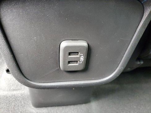 Used 2022 GMC Terrain SLE w/ Elevation Edition image 10