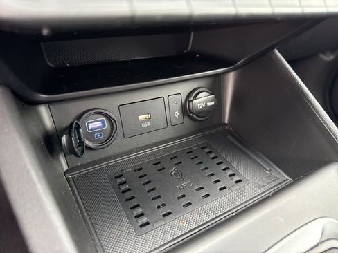 Certified 2023 Hyundai Kona Limited image 13