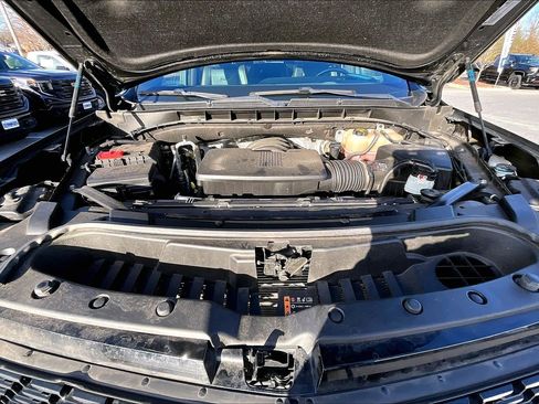 Used 2023 Cadillac Escalade ESV Premium Luxury image 10