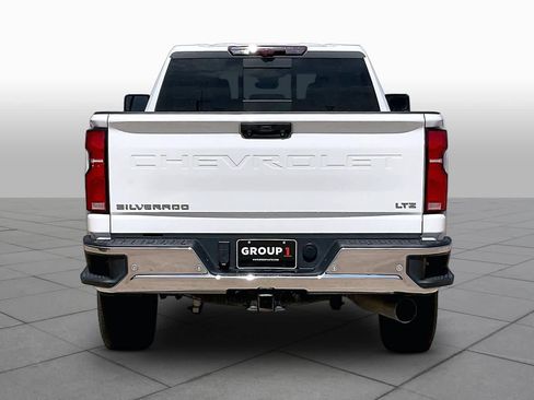 Used 2025 Chevrolet Silverado 2500 LTZ w/ LTZ Premium Package AWD/4WD image 6