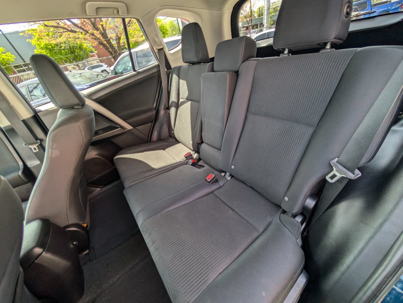 Used 2017 Toyota RAV4 LE FWD image 18
