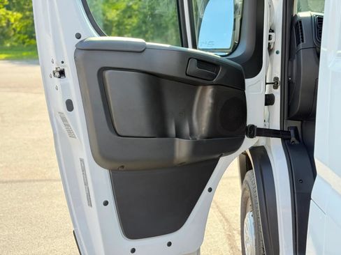 Used 2025 RAM ProMaster 3500 FWD image 9
