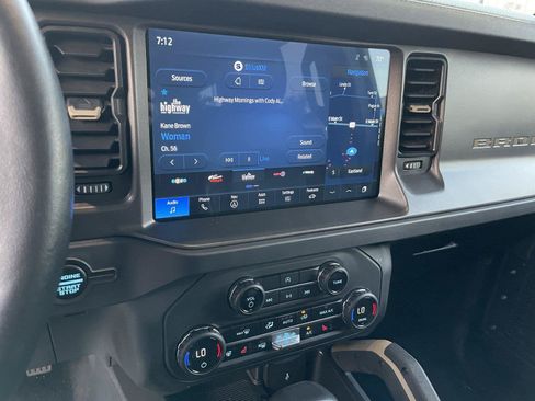 Used 2025 Ford Bronco Badlands AWD/4WD image 18