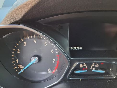 Certified 2017 Ford Escape SE w/ Equipment Group 201A image 7