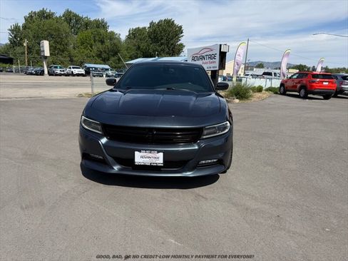 Used 2016 Dodge Charger R/T RWD image 2