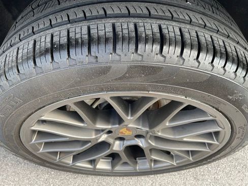 Used 2018 Porsche Macan S w/ Premium Package Plus AWD/4WD image 29