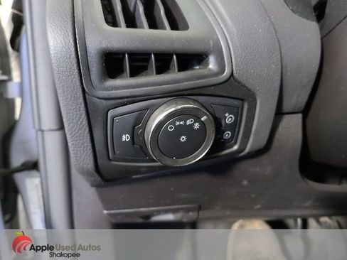 Used 2012 Ford Focus SEL FWD image 25