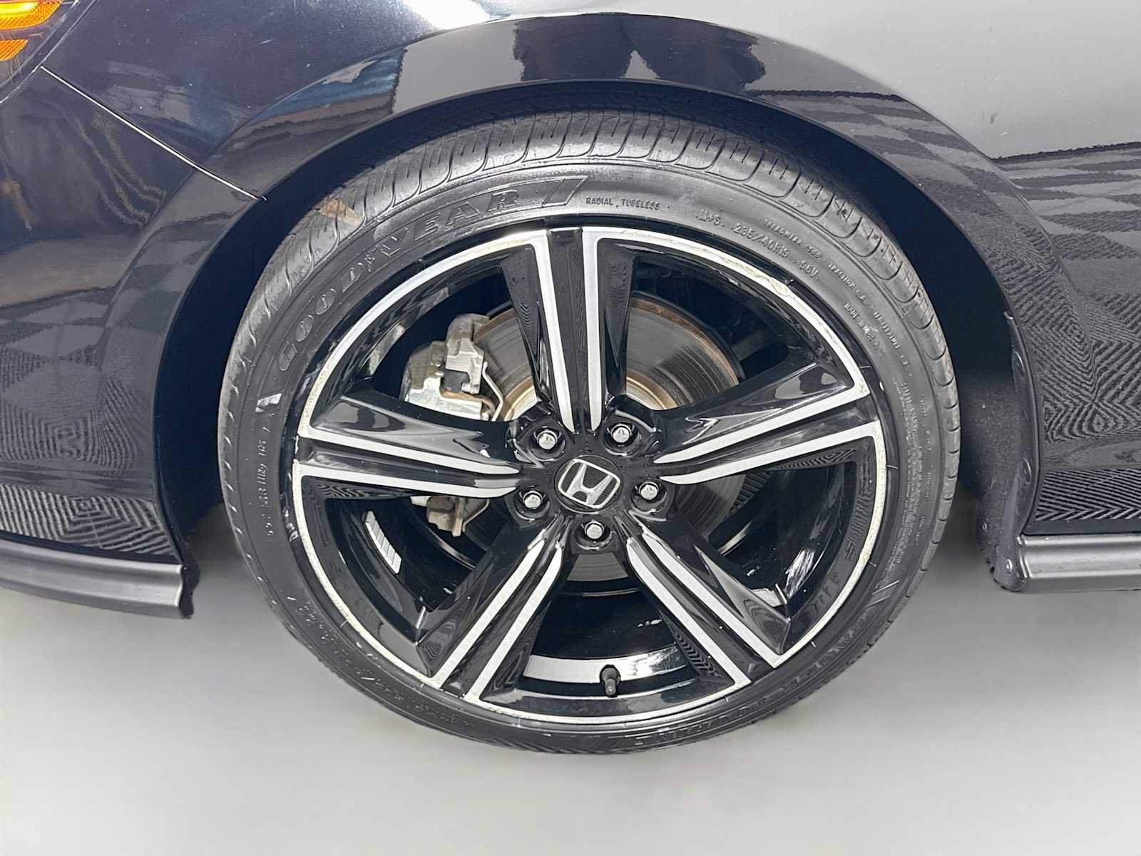 Used 2024 Honda Accord Sport image 39