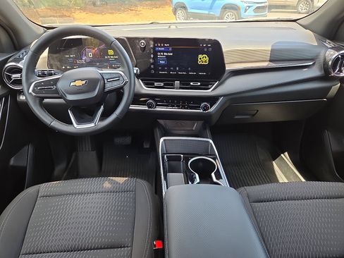 Used 2025 Chevrolet Equinox LT AWD/4WD image 23