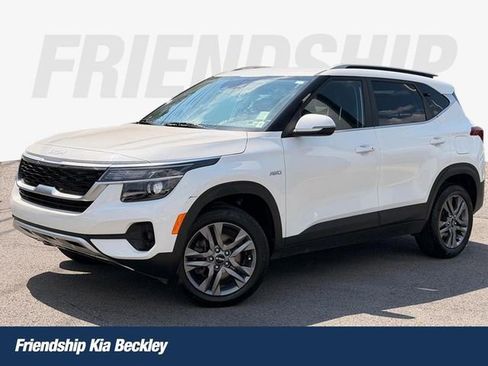 Used 2023 Kia Seltos S AWD/4WD image 1
