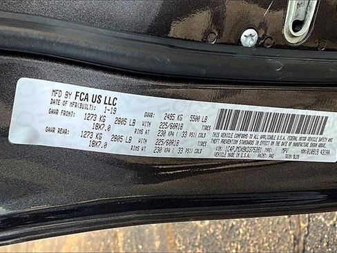 Used 2019 Jeep Cherokee Limited image 17