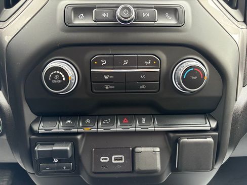 Used 2025 Chevrolet Silverado 1500 Custom w/ Turbomax Blackout Package image 32