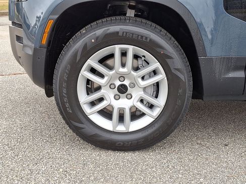 New 2026 Land Rover Defender 110 S image 2