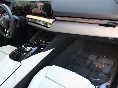 New 2026 BMW 530i w/ M Sport Package image 31