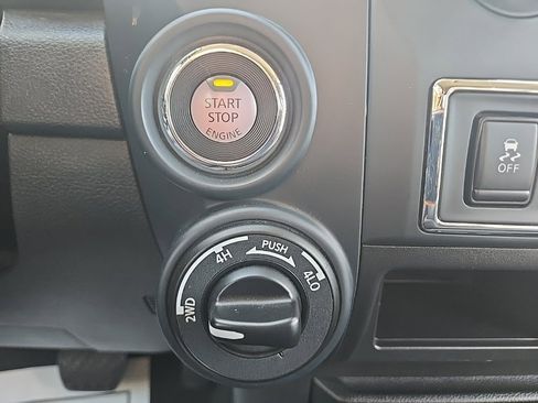 Used 2024 Nissan Titan SV w/ Accessory Utility Package image 20