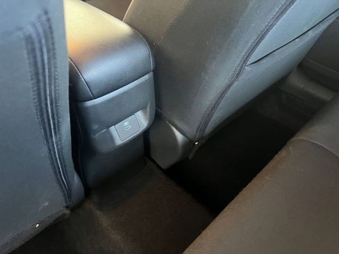 Used 2025 Nissan Versa SV FWD image 23