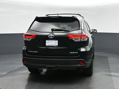 Used 2019 Toyota Highlander XLE image 6