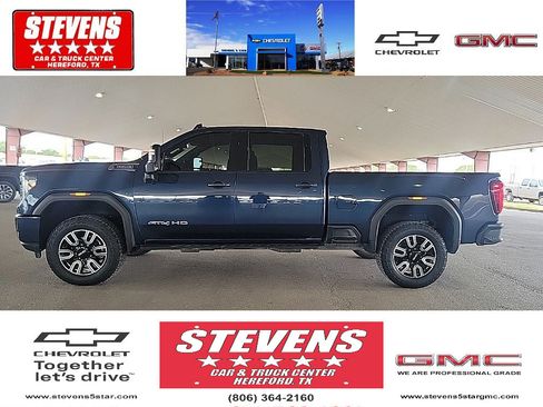 Used 2022 GMC Sierra 2500 AT4 w/ AT4 Preferred Package AWD/4WD image 1