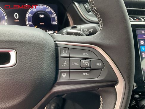 New 2025 Jeep Grand Cherokee Laredo X w/ Luxury Tech Group I image 7