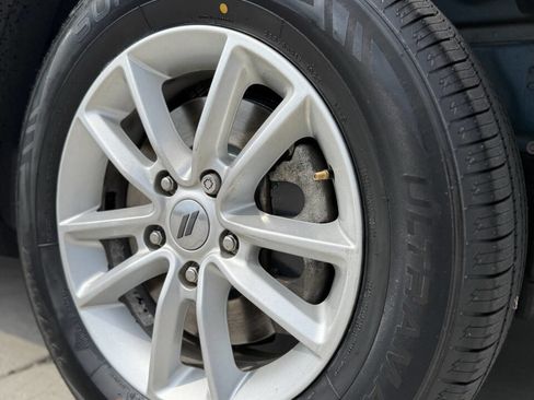 Used 2018 Dodge Journey SXT image 8