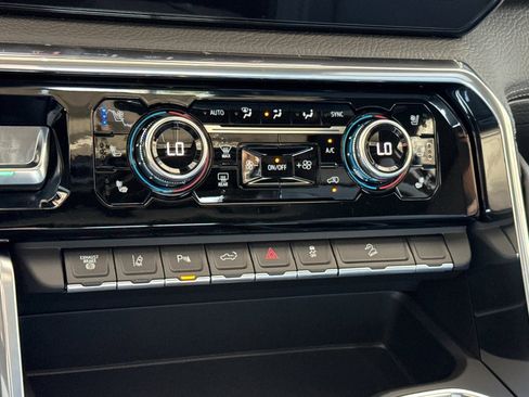 New 2025 GMC Sierra 2500 Denali w/ Denali Reserve Package image 21