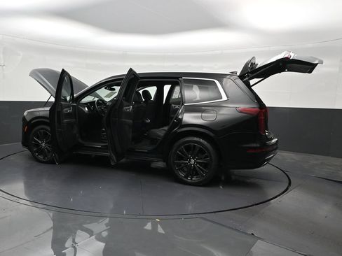 Used 2023 Cadillac XT6 Luxury FWD image 39