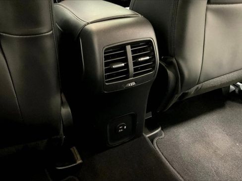 Used 2021 Ford Escape SEL image 34