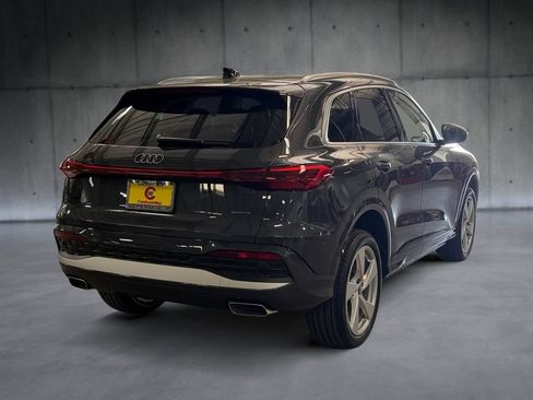 Used 2025 Audi Q5 Premium w/ Premium Plus AWD/4WD image 5