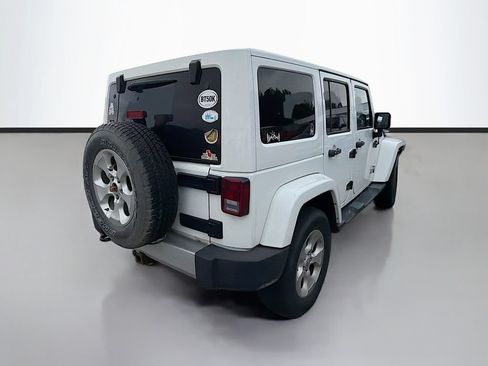 Used 2014 Jeep Wrangler Unlimited Sahara w/ Max Tow Package AWD/4WD image 8