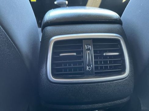 Used 2020 Kia Sorento LX image 23