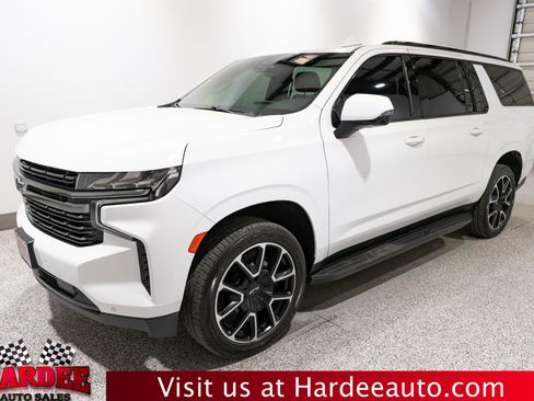 Used 2022 Chevrolet Suburban RST w/ Luxury Package RWD image 2